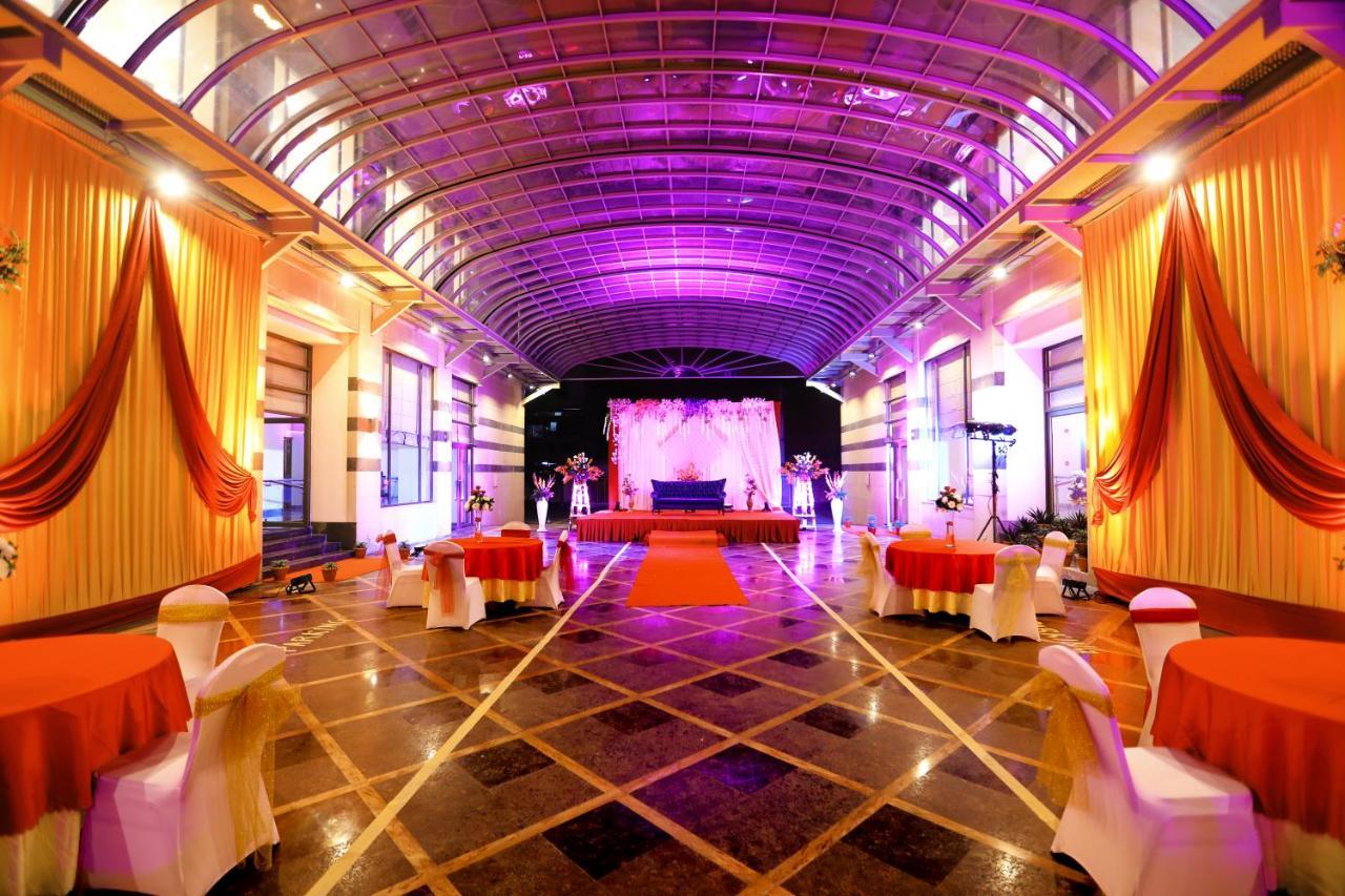 Hotel La New Delhi Exterior photo