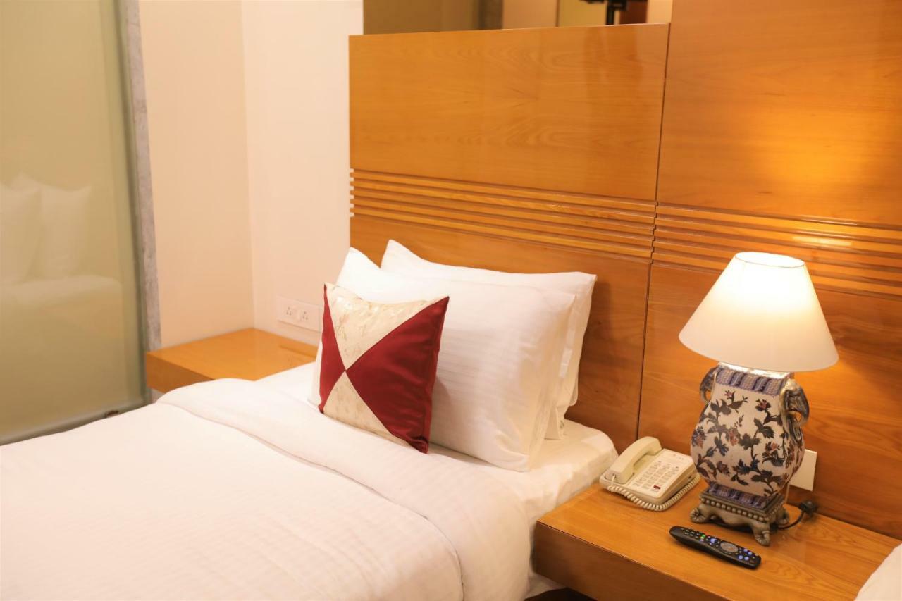 Hotel La New Delhi Exterior photo